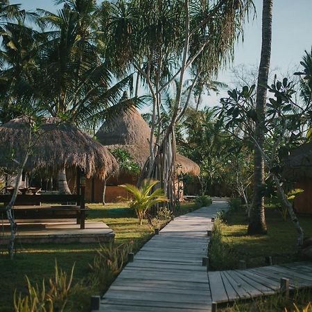 Le Nusa Beach Club Lembongan Extérieur photo